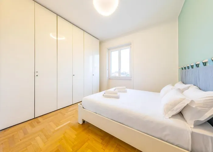 Spacious And Bright 2bdr, 2 Bathrooms Apartman