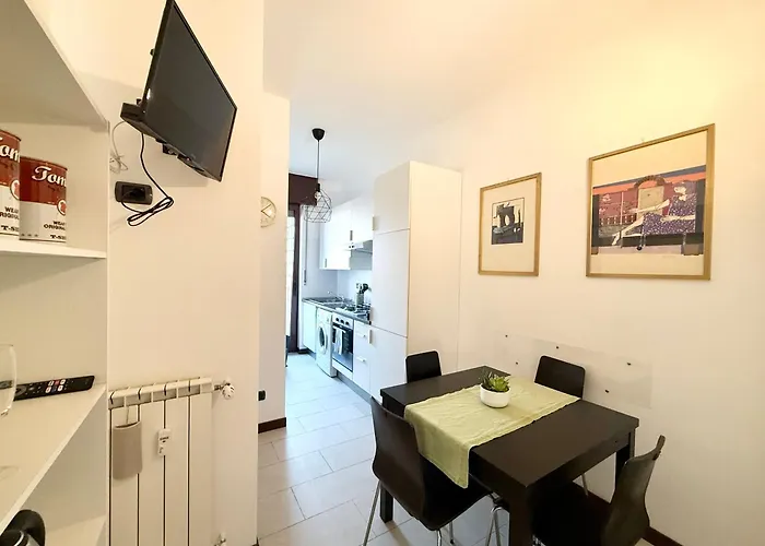 Apartamento Bocconi Park View Near Prada Milán