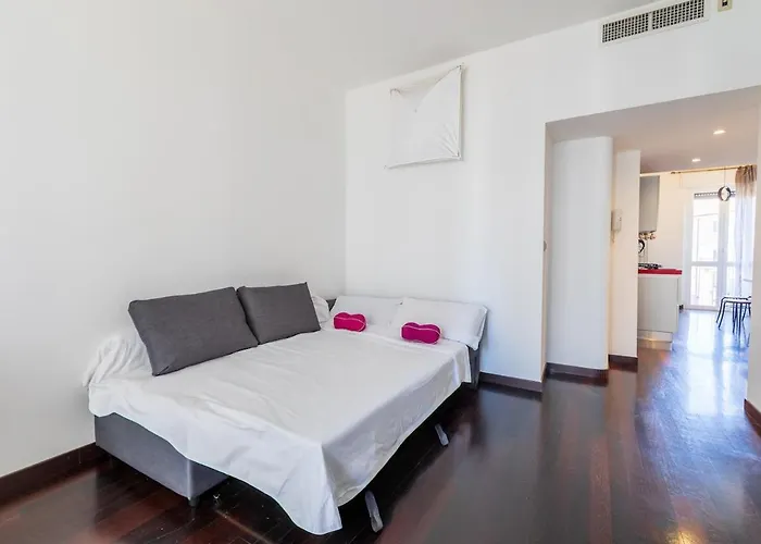 Designer Between Brera And Arco Apartment Milan