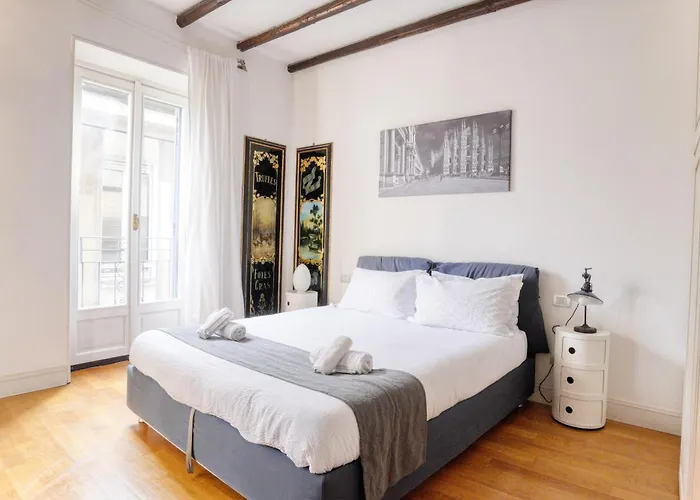 Duomo Charming Maison With Private Terrace - A Unique Milanese Experience