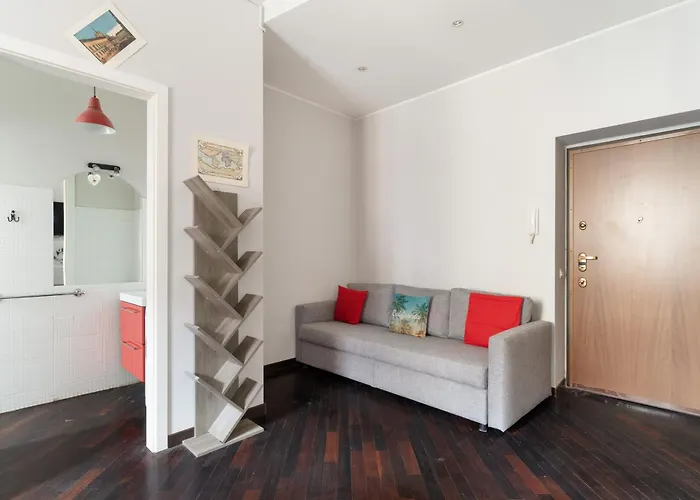 Guesthost - Cozy Balcony Meda