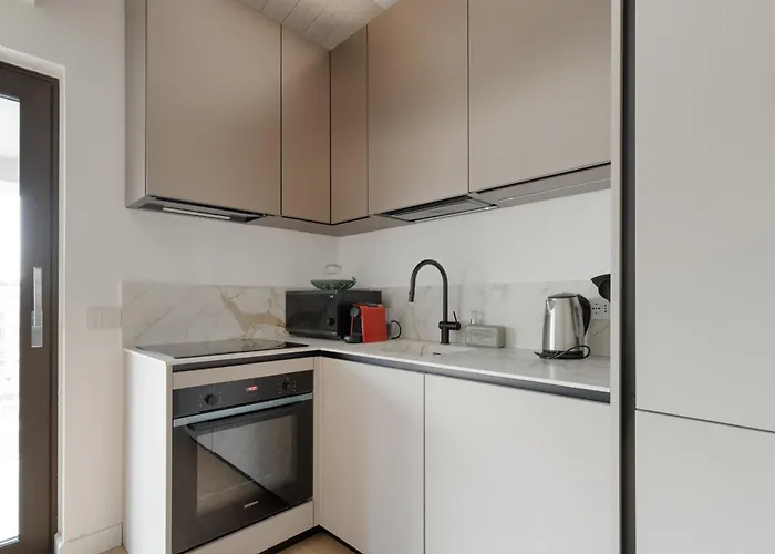 Guesthost - Modern Terrace Flat In Solari Area Lejlighed *