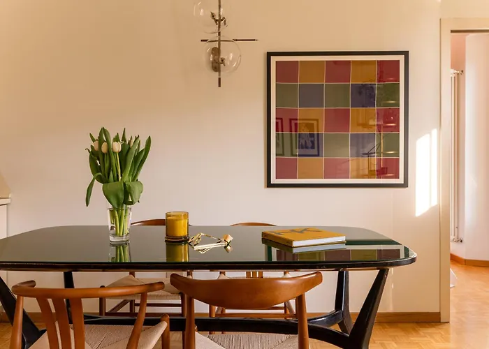 Cenacolo Vinciano, Undermyname Apartment *