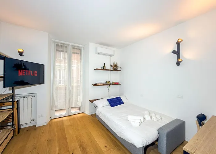 Modern Two-room With Balcony 2km From The Center 아파트 *