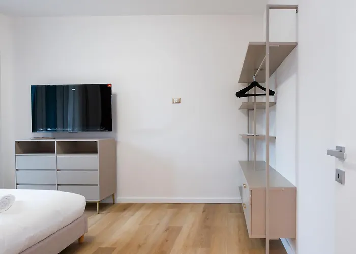 Luminoso E Moderno Vicino Metro Milán