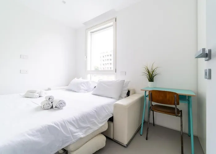 Luxury Penthouse, Exclusive Design & Private Garage Milano