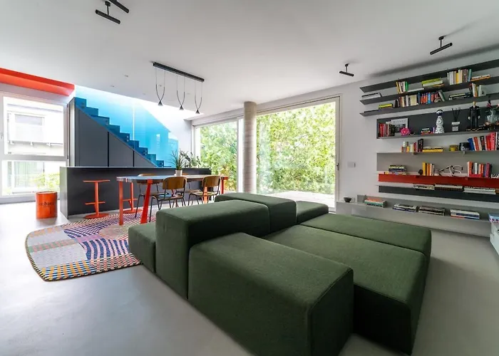 Luxury Penthouse, Exclusive Design & Private Garage *