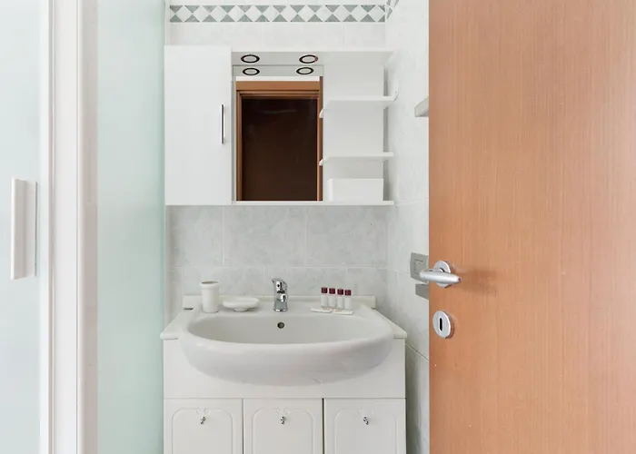 Апартаменты Guesthost - Porta Romana Balcony Flat