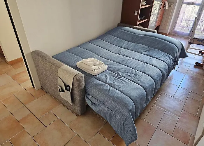 Three-room In Tortona District Apartment