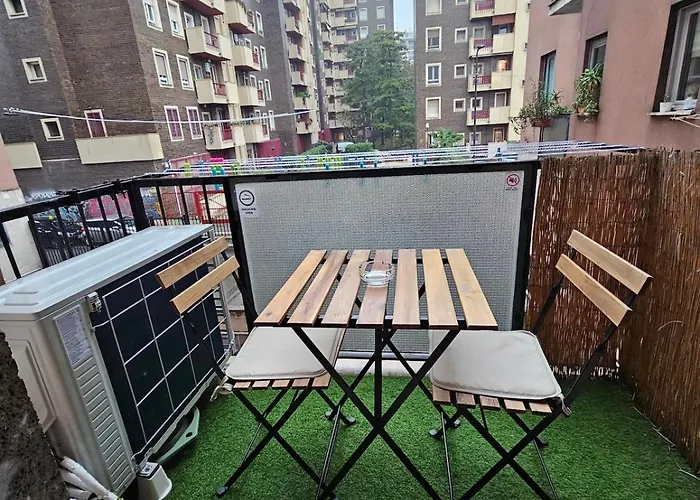 Three-room In Tortona District Apartment