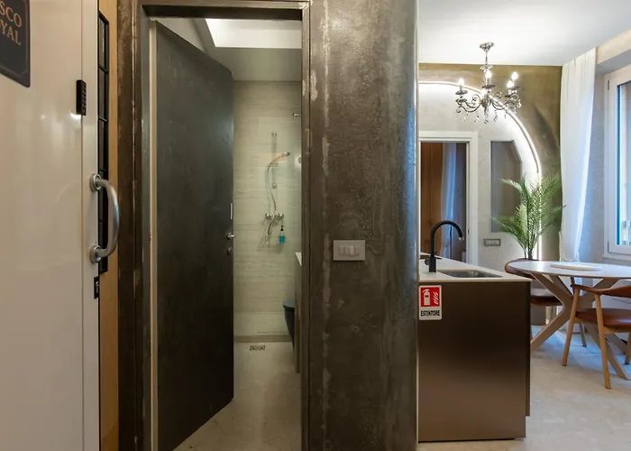 Bosco Royal By Station *