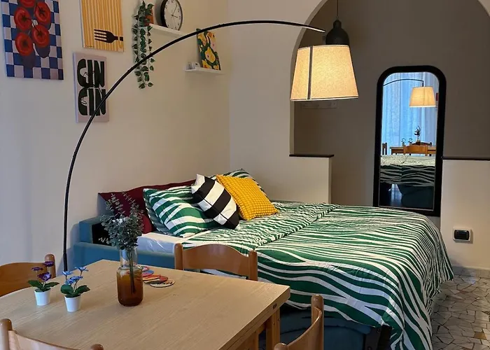 Cozy Navigli House Апартаменты Милан