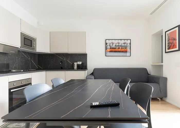 Guesthost - Cozy Balcony Porta Romana *