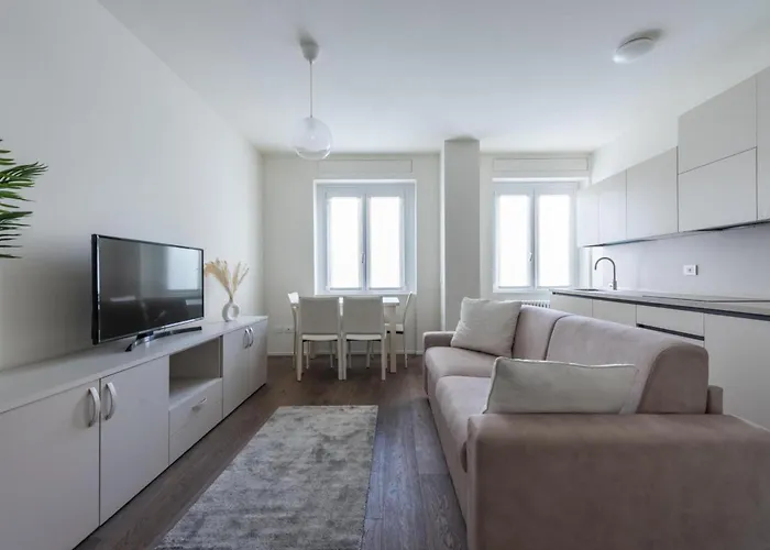 Stayeasy Santa Sofia 8-c - Duomo 2br Design Flat