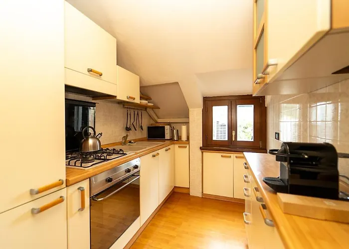 Daire Cozy Attic With Terrace And Ac And Wifi Milano