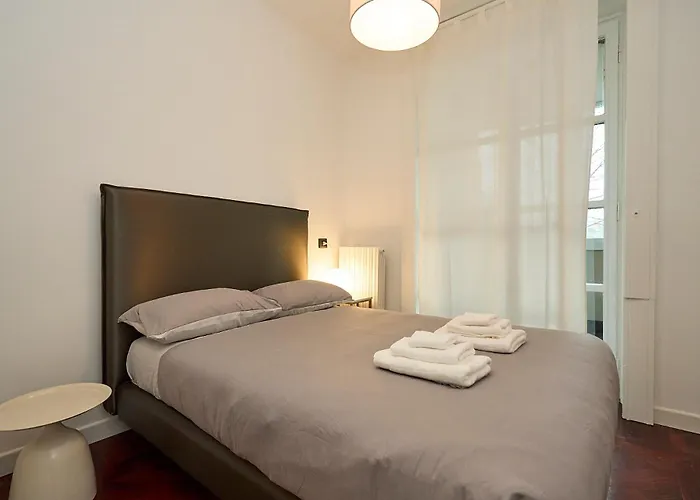 Absolute Luxury Home, 15 Minutes Walk San Siro Apartmán *