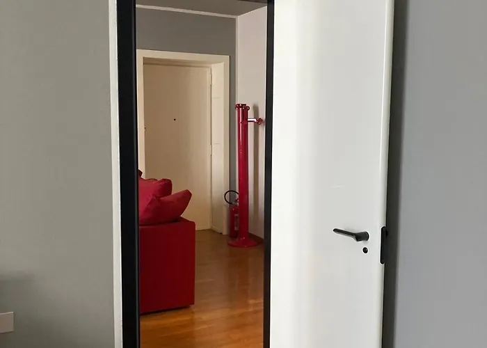 Daire Designer In Center