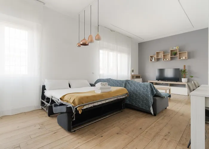 Guesthost - Stylish Forlanini M4 Apartman