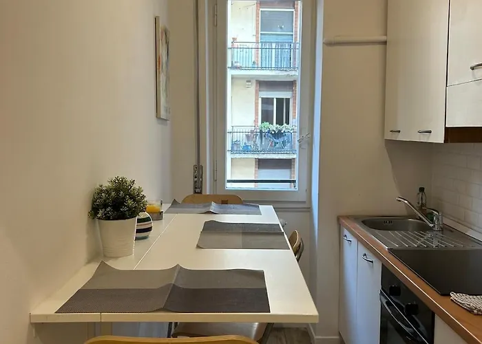 In The Loreto Area, Mm1 Pasteur Daire Milano