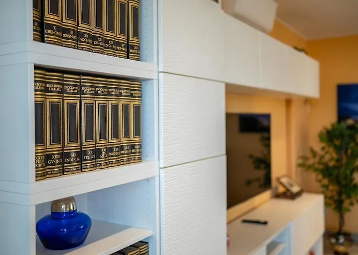 Skyline Penthouse - Terrazzo Panoramico & Metro 5min Apartament