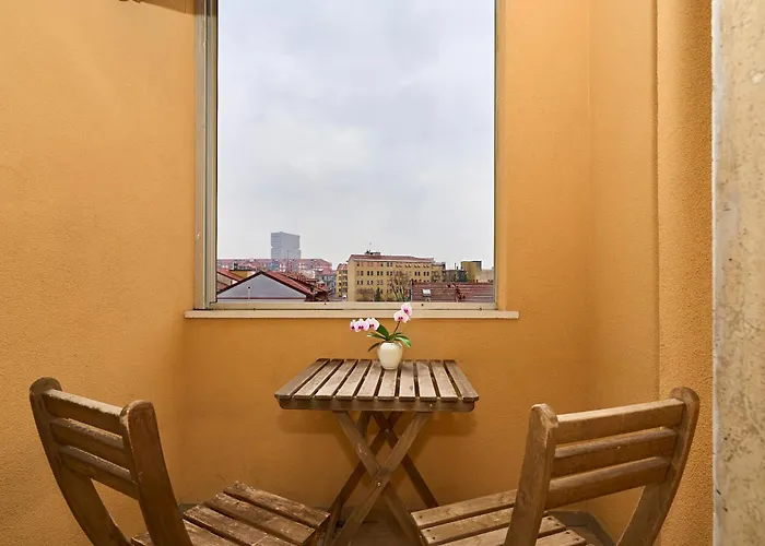 3 Flat, 15 Minutes From Navigli-humanitas *