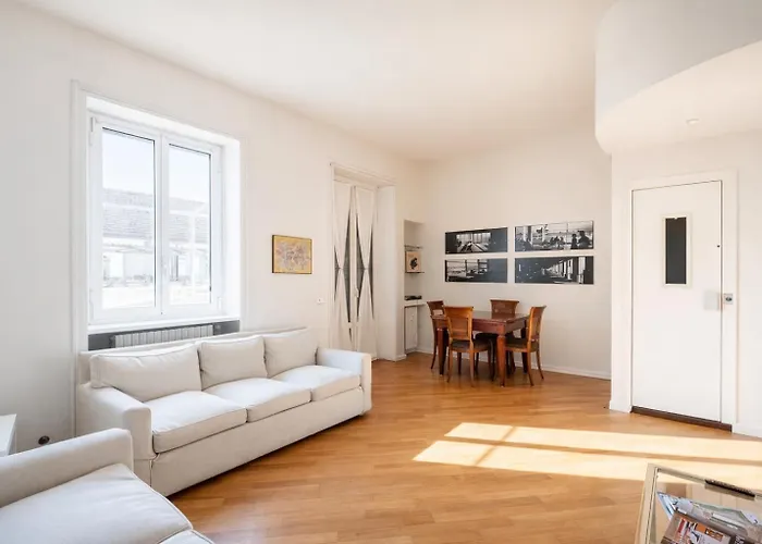 Elegant 3br 15 Min Walk To The Duomo, 2 Min To Sempione Milán