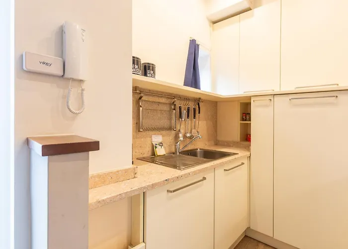 Stylish Apartment-Near Corso Como-Metro Garibaldi * Milano