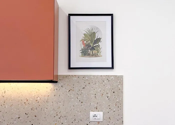 아파트 Orange In The Heart Of *