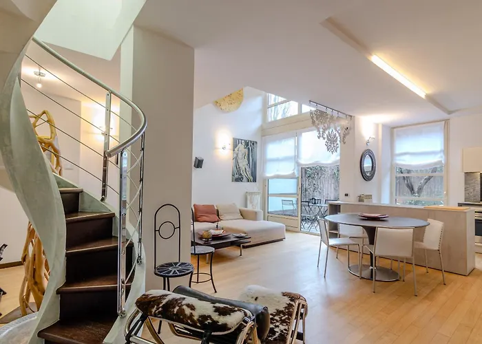 Appartamento Isola Oasis - Loft With Garden & Free Private Garage Milano