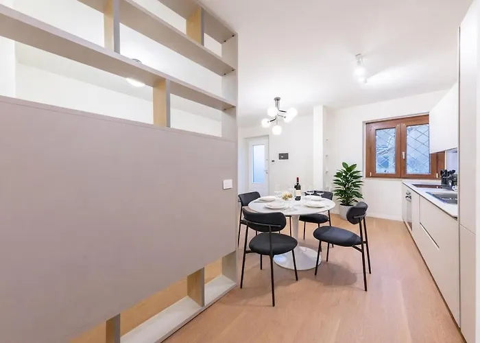 Centre Luxury, 2bdr, Sleeps 5 Apartmán Milán