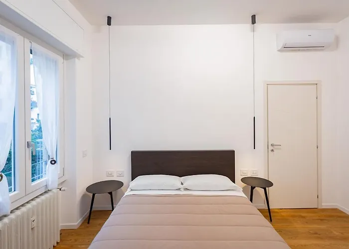 Andrea's Flat Studies * Milano