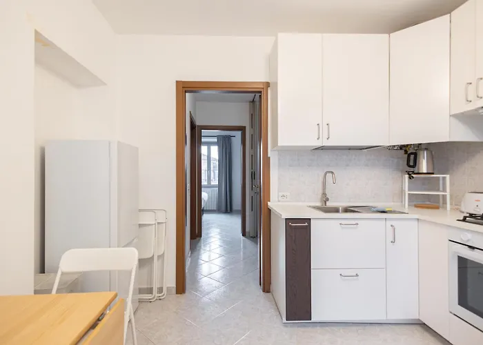 Moderno Bilocale In Via Tortona A 500m Dai Navigli Apartman Milánó