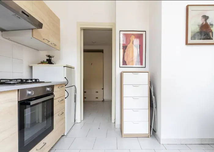 Bright Two-room In The Heart Of Chinatown * Milánó