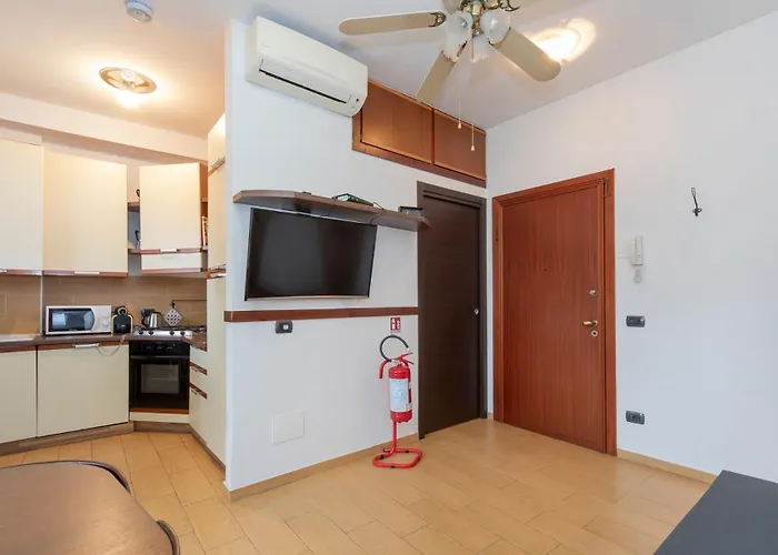 I-host 2br With Balcony Porta Romana *