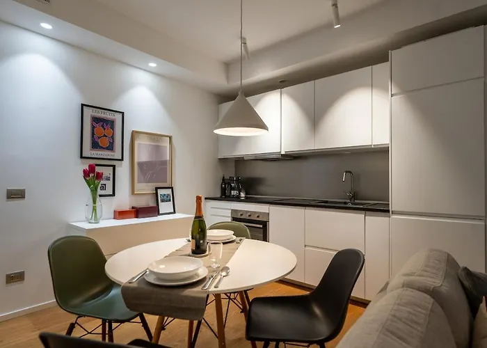 Apartman Duomo-sempione, Luxury With Balcony - M5 Milánó