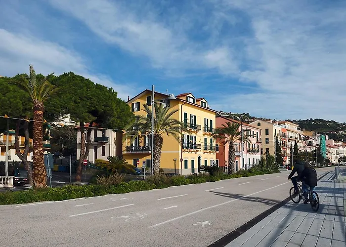 Kaia Light, Sea And Relaxation In * Ospedaletti