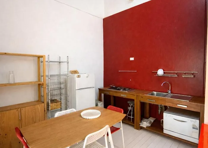 Loft-porta Romana Old Lägenhet