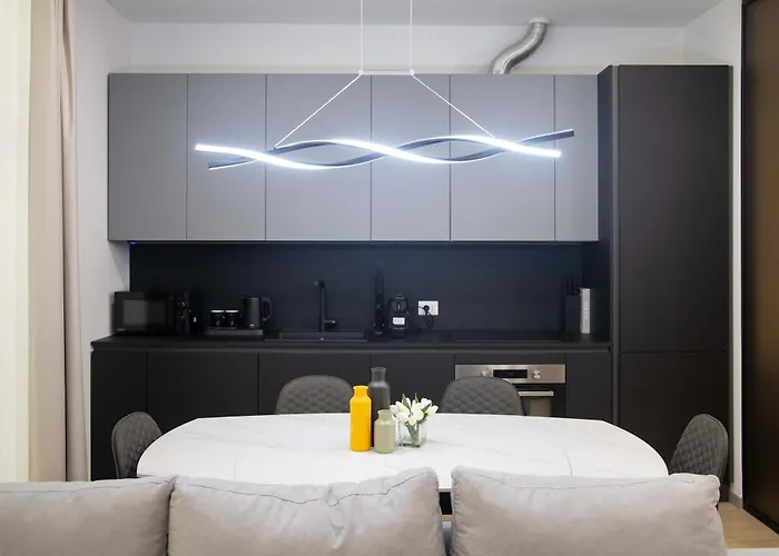 Stylish 1br Near Apartmán *