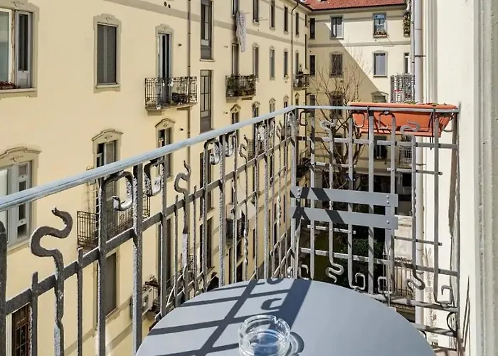 Porta Romana Akm 아파트