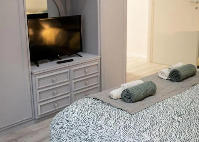 Apartament Callmehome Marlene Heart Of Navigli Nightlife Mediolan