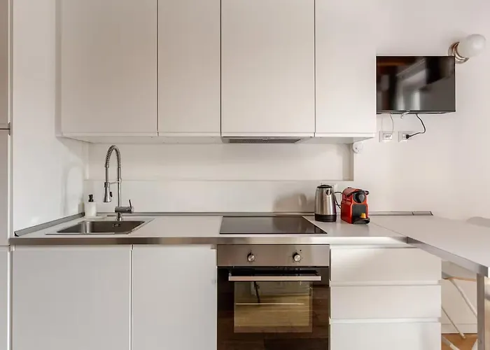 Apartment Elegant Oasis 10 Min Station With Balcony E Wifi Near M1 Rovereto Mailand