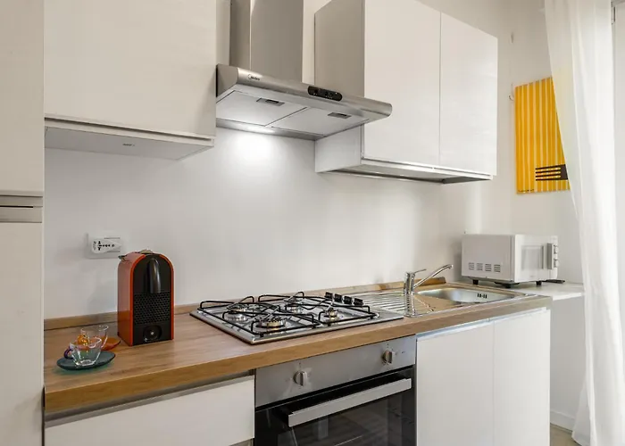 Modern Apt, 25 Min Duomo, Metro 5 Min & Wifi Milano