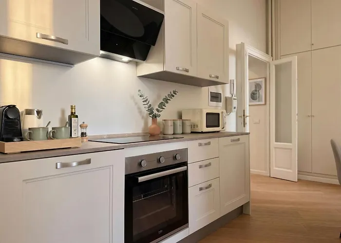 Homeby - Achille's Apartman