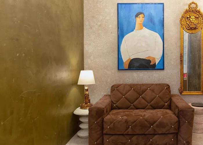 Bosco Royal By Station *