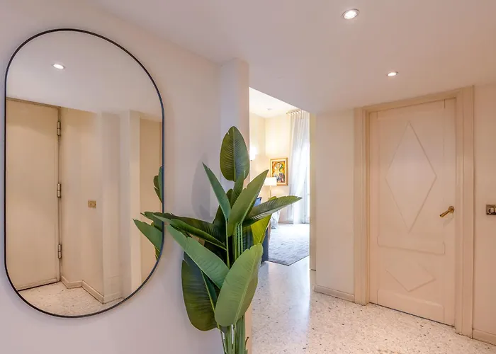 Three-room Flat With Balcony In Porta Romana Milano