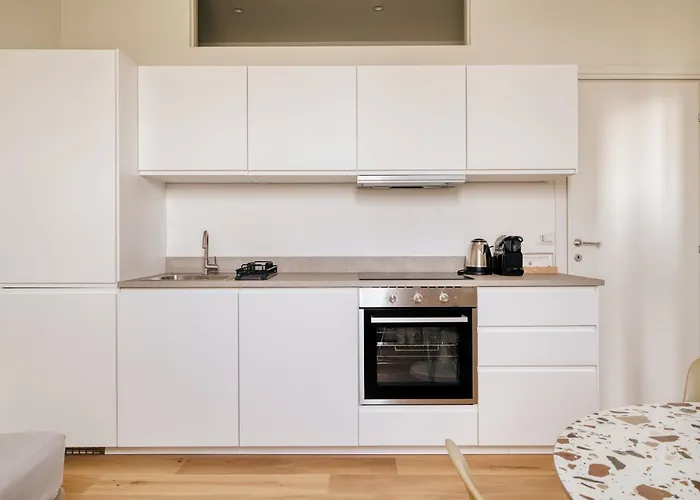 דירה Modern And Strategic 1-br Flat B - Station מילאנו