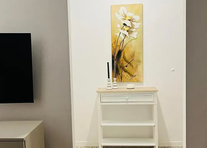 Entire 200 Meters From The Blue Metro Line Appartamento Milano