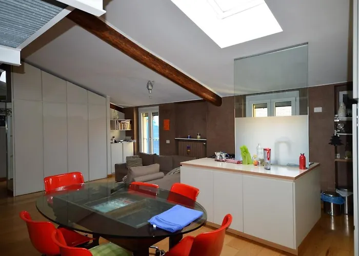 Apartment Luminous Designed Rooftop In Life District Milan