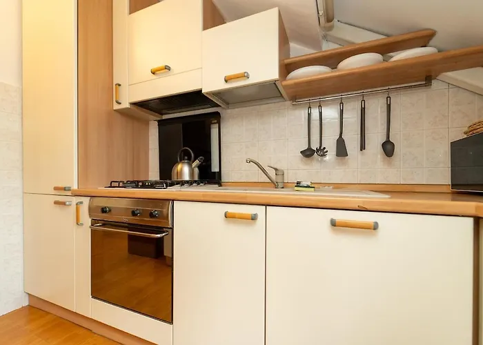 Daire Cozy Attic With Terrace And Ac And Wifi Milano