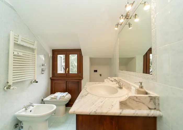 Daire Cozy Attic With Terrace And Ac And Wifi *